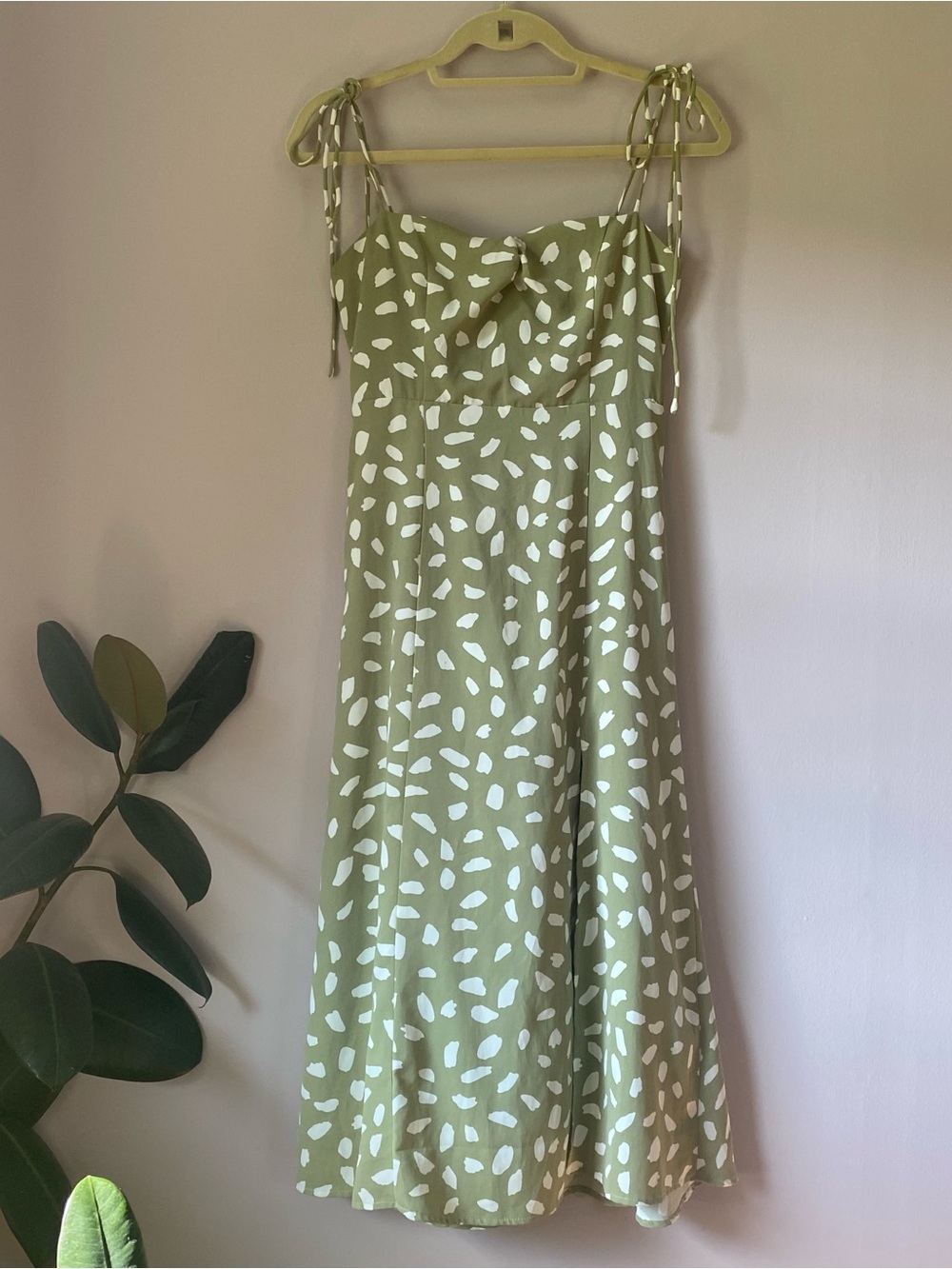 Green Leaf-Print Tie-Shoulder Midi Dress
